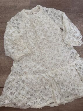 Gorgeous lined lace dress with floral button closures at back